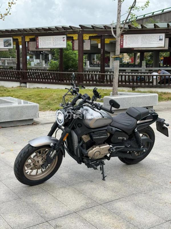 18年的250巡航摩托车